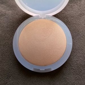 Kosas Cloud Set Powder in Pillowy